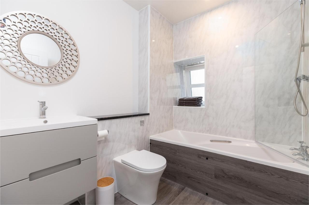 City Centre 2 Bedroom Flat Перт Екстер'єр фото